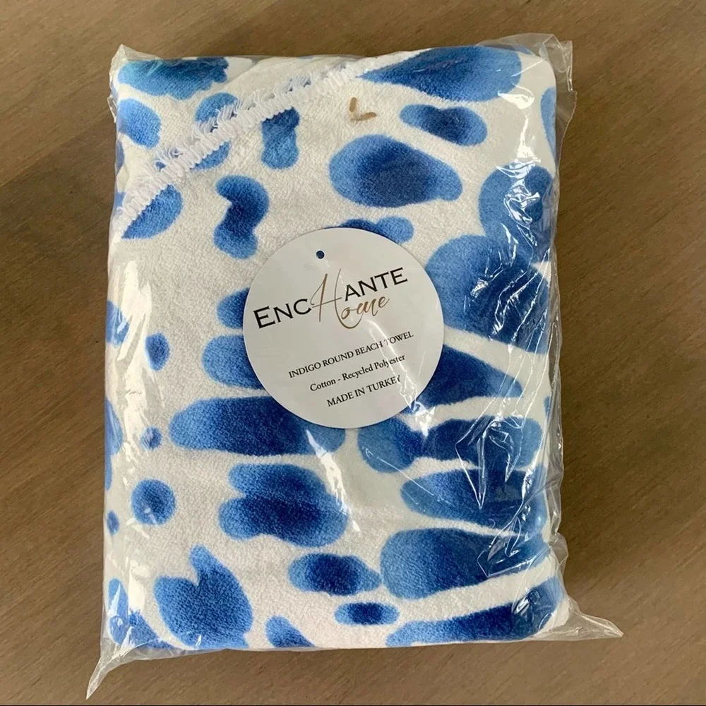 Enchante dye towel